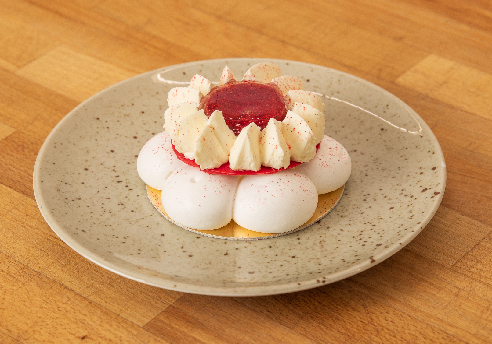 Pavlova s jahoda a citronovým krémem